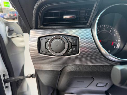Used 2019 Ford Mustang GT RWD image 16