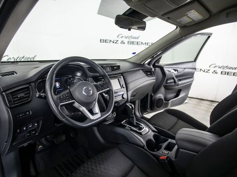 Used 2019 Nissan Rogue SV FWD image 20