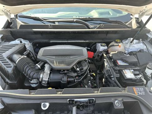 Certified 2023 GMC Acadia SLT w/ Elevation Edition FWD image 15