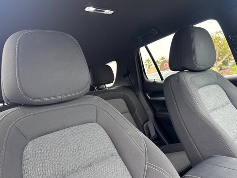 Used 2025 GMC Terrain Elevation AWD/4WD image 17