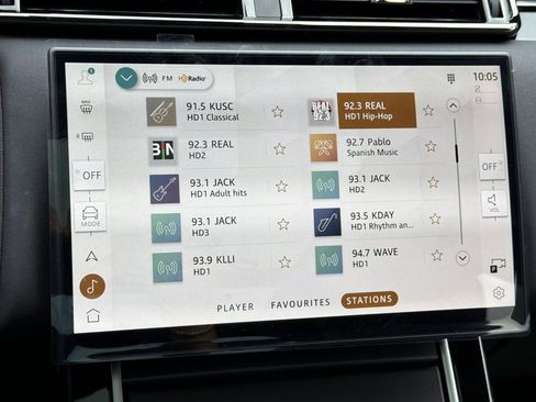 New 2026 Land Rover Range Rover Velar Dynamic SE AWD/4WD image 24