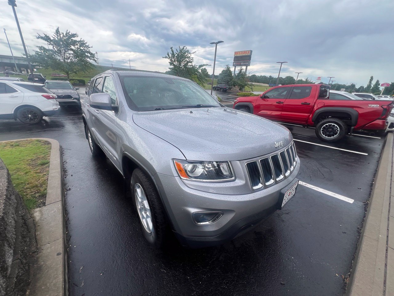 Used 2014 Jeep Grand Cherokee Laredo w/ Quick Order Package 23E AWD/4WD image 7