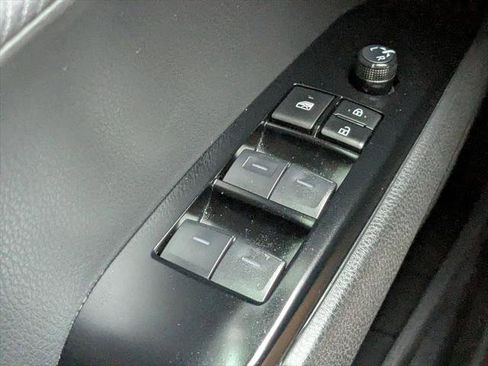 Certified 2025 Toyota Camry SE FWD image 22