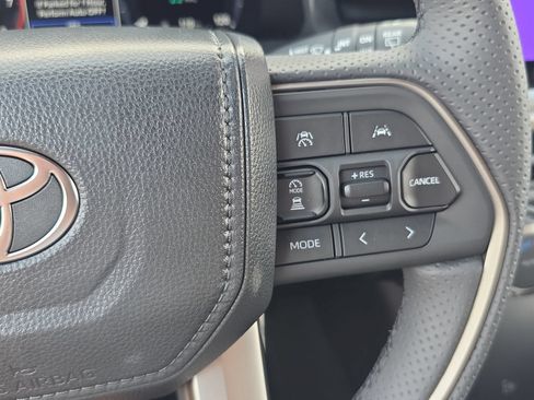 New 2026 Toyota 4Runner TRD Off-Road Premium AWD/4WD image 14