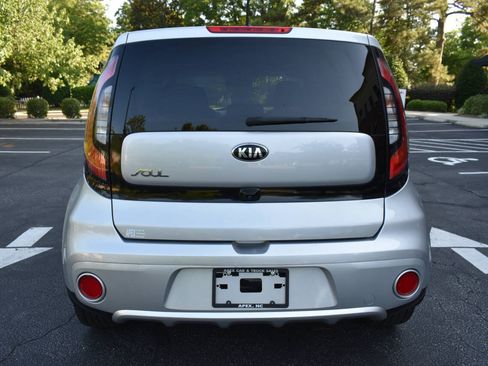 Used 2017 Kia Soul + FWD image 6
