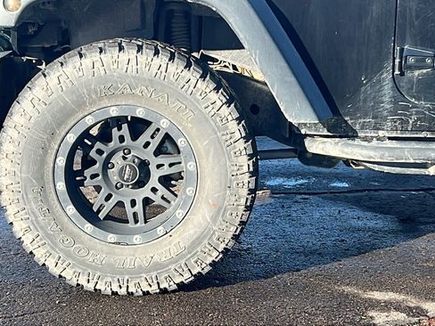 Used 2017 Jeep Wrangler Unlimited Sport w/ Quick Order Package 24S image 9