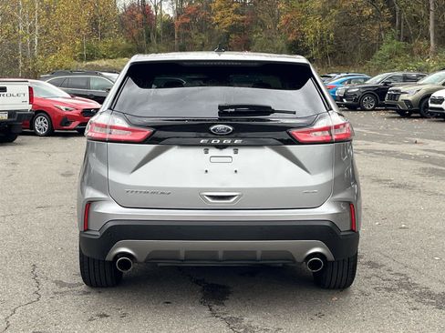Used 2024 Ford Edge Titanium image 4