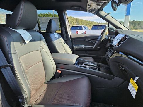 New 2026 Honda Ridgeline Black Edition image 12