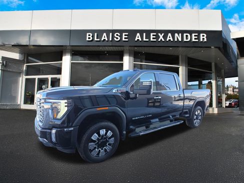 Used 2024 GMC Sierra 2500 Denali w/ Denali Reserve Package image 9