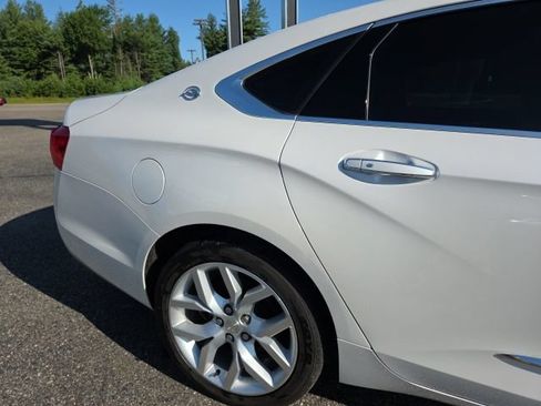 Used 2019 Chevrolet Impala Premier w/ Premier Convenience Package FWD image 31
