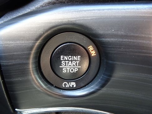 Used 2020 Jeep Grand Cherokee Limited image 24