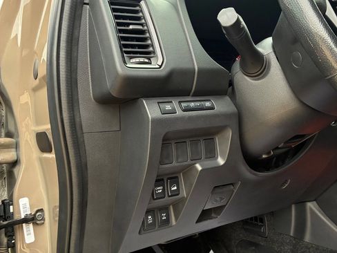 Used 2022 Nissan Frontier PRO-4X w/ Off-Road Protection Package image 18