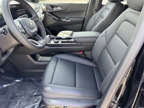New 2026 Chevrolet Equinox LT w/ Convenience Package II image 12