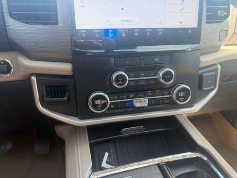 Used 2022 Ford Expedition Limited AWD/4WD image 20