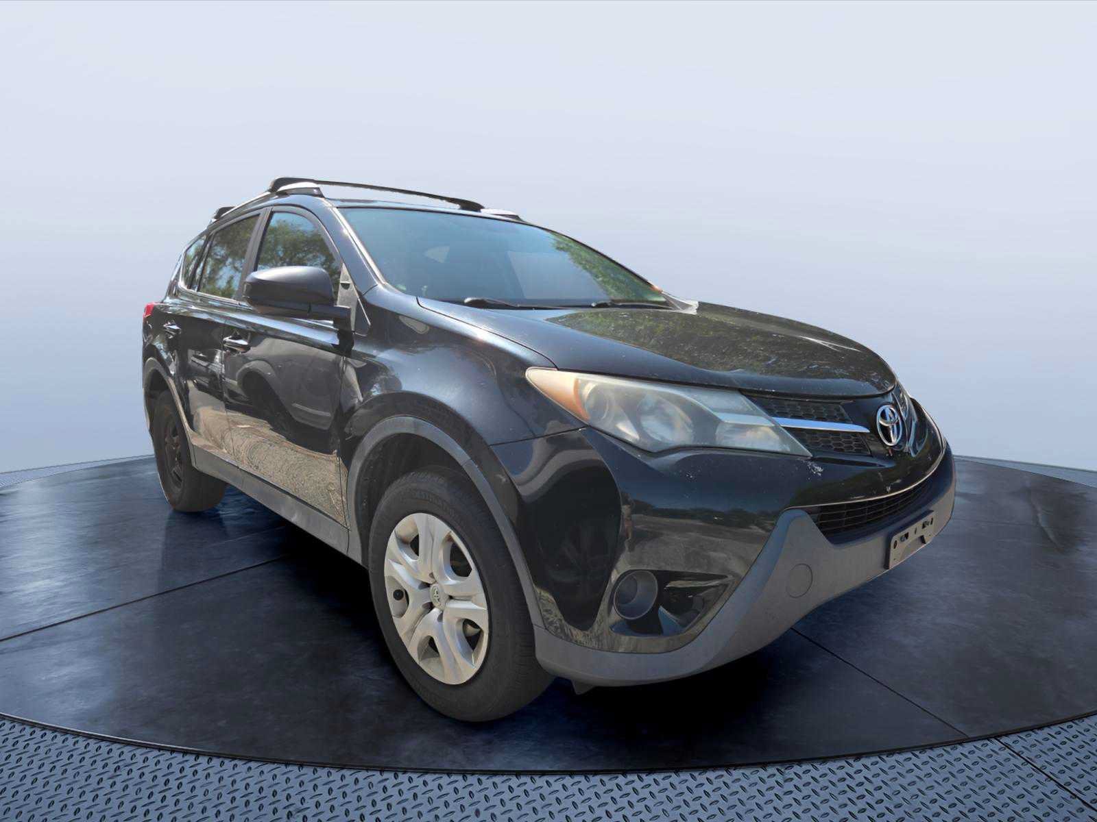 Used 2015 Toyota RAV4 LE AWD/4WD image 1