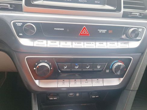 Used 2018 Hyundai Sonata SE FWD image 29