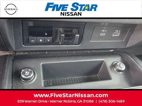 Used 2021 Nissan Titan PRO-4X w/ Pro-4x Convenience Package AWD/4WD image 23