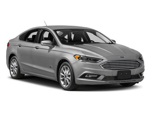 Used 2017 Ford Fusion Energi SE image 6