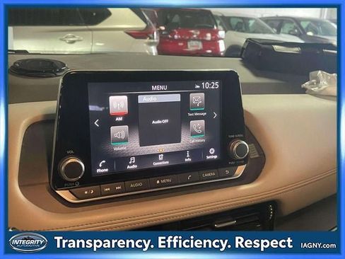 Certified 2021 Nissan Rogue SV image 28