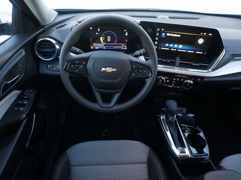 New 2026 Chevrolet Trax LT image 12