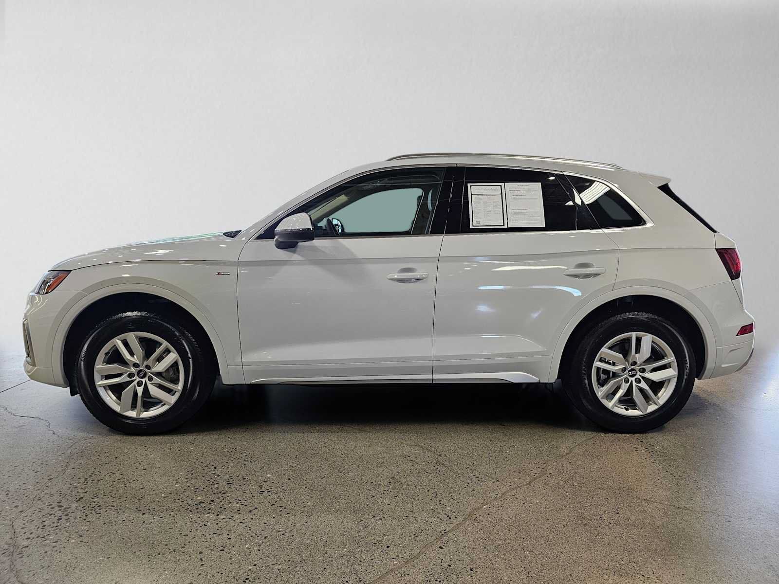 Used 2023 Audi Q5 2.0T Premium w/ Convenience Package AWD/4WD image 6
