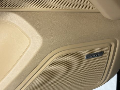 Used 2018 Porsche Macan S image 16