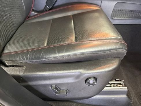 Used 2024 Dodge Durango GT AWD/4WD image 13