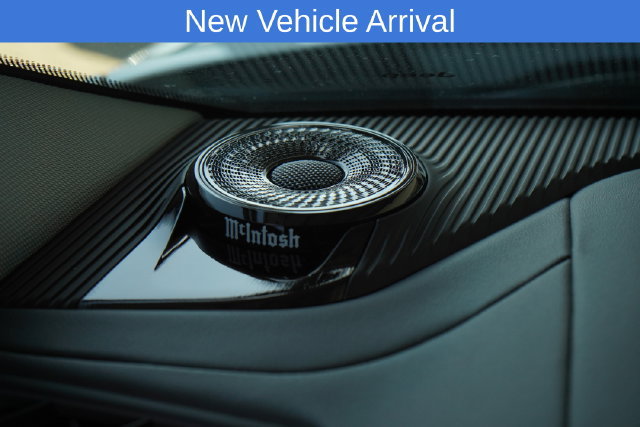 Used 2022 Jeep Grand Cherokee Overland w/ Luxury Tech Group IV AWD/4WD image 17