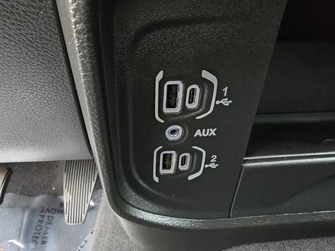 Certified 2025 RAM 2500 Big Horn AWD/4WD image 17