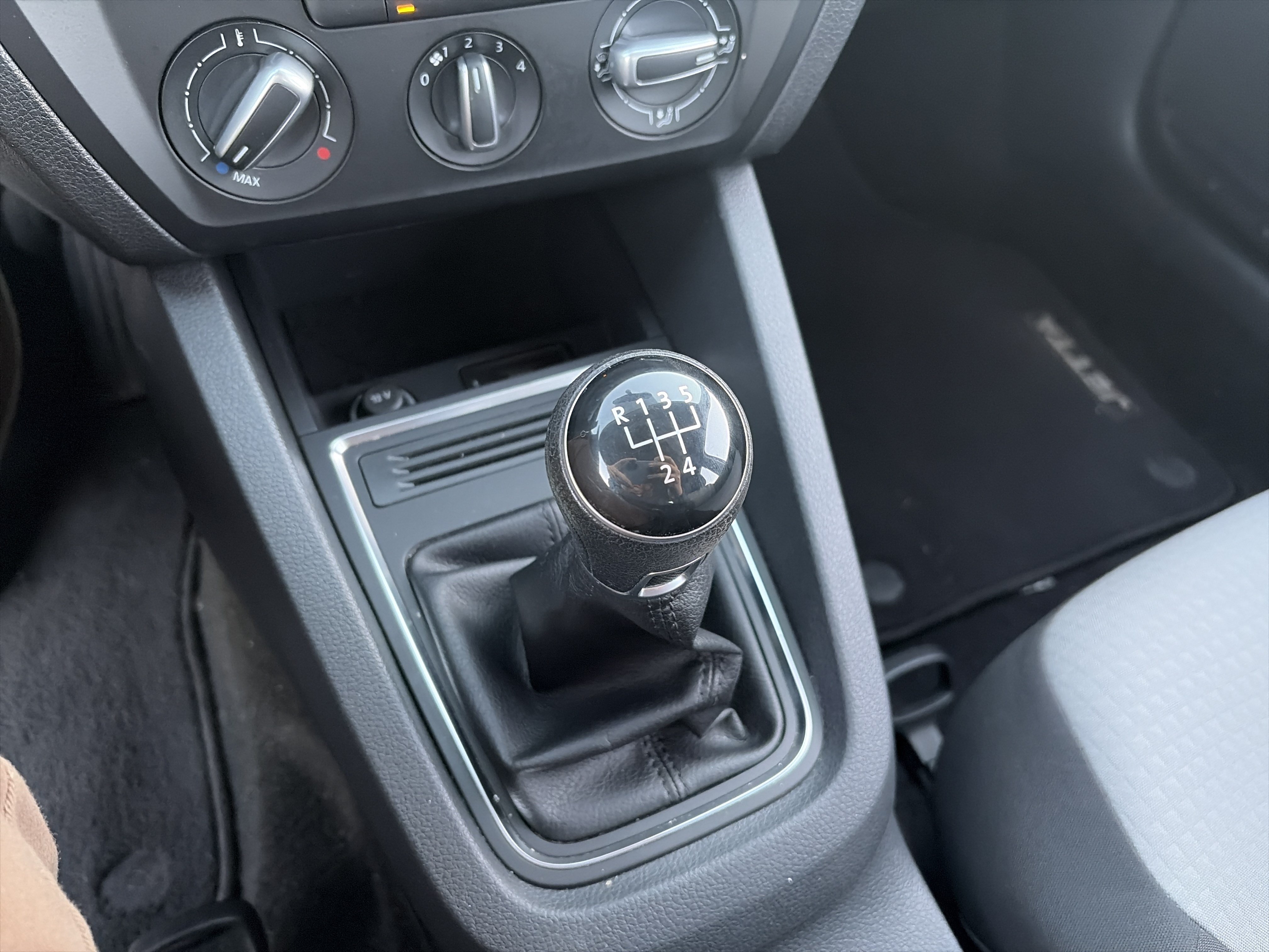 Used 2017 Volkswagen Jetta S FWD image 29
