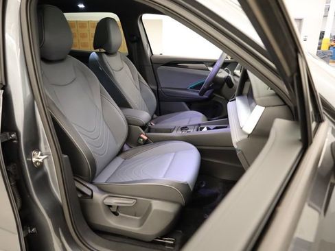 New 2026 Volkswagen Tiguan SE R-Line AWD/4WD image 31