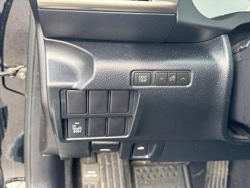 Used 2016 Lexus IS 200t w/ Navigation System Package image 18