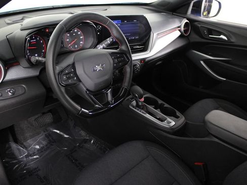 Used 2024 Chevrolet Trax RS w/ Driver Confidence Package FWD image 17