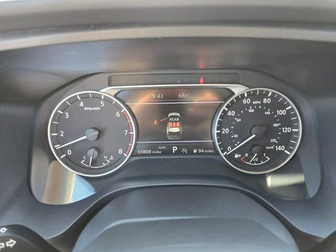 Used 2025 Nissan Rogue SV AWD/4WD image 29