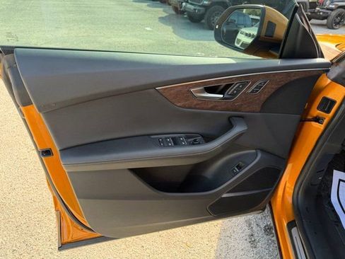 Used 2023 Audi Q8 Premium Plus w/ Premium Plus Package image 13