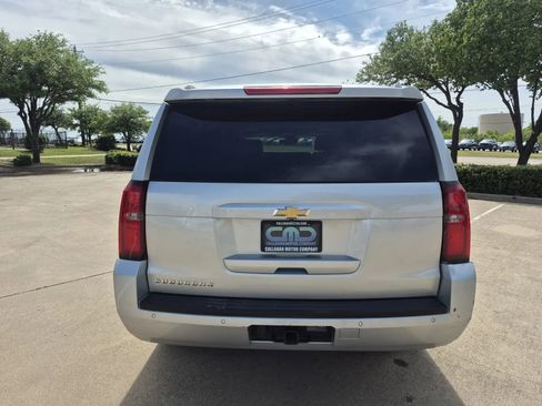 Used 2019 Chevrolet Suburban LT AWD/4WD image 7