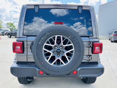 New 2025 Jeep Wrangler Sahara image 34