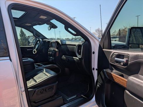 Used 2022 Chevrolet Silverado 2500 High Country w/ Safety Package II image 15