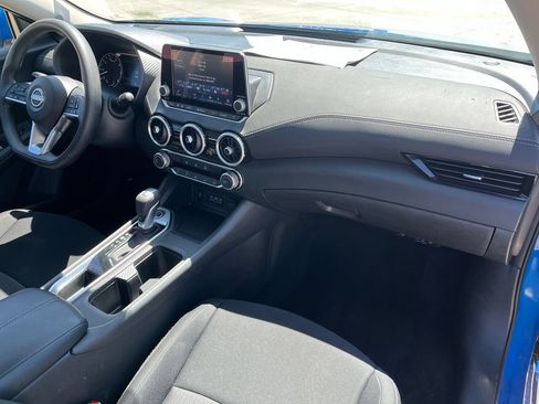Used 2025 Nissan Sentra SV FWD image 14