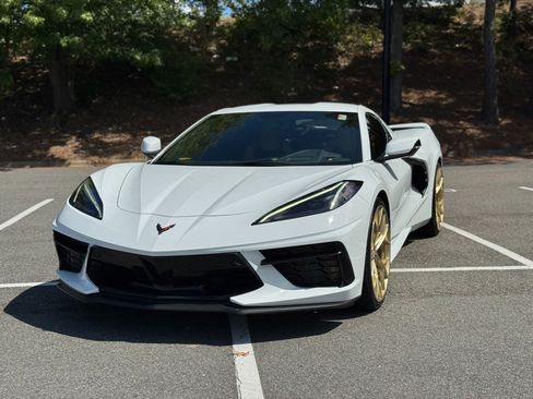 Used 2020 Chevrolet Corvette Stingray Preferred Cpe w/ 2LT Preferred Equipment Group RWD image 3