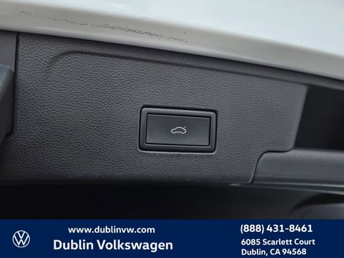 Certified 2023 Volkswagen Atlas Cross Sport SEL R-Line image 26