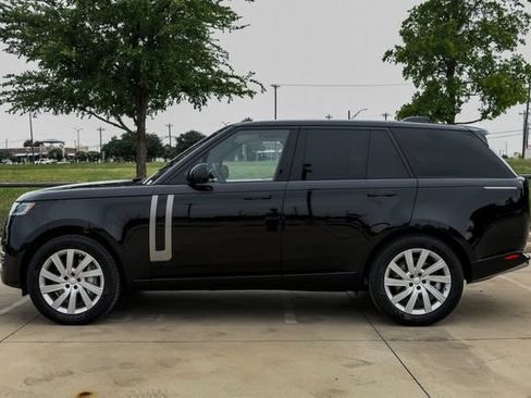 Used 2024 Land Rover Range Rover SE AWD/4WD image 13