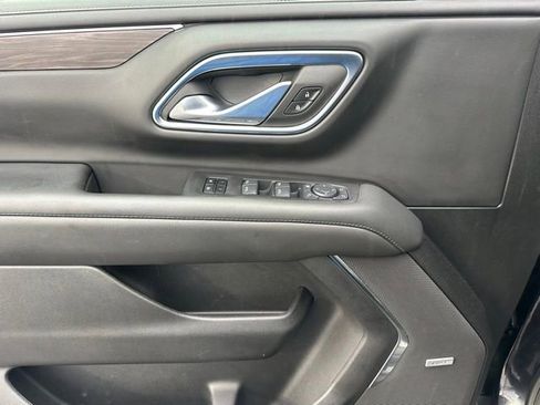 Used 2024 Chevrolet Suburban Z71 w/ Luxury Package image 23