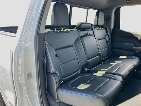 Used 2020 GMC Sierra 1500 SLT w/ SLT Premium Plus Package AWD/4WD image 28
