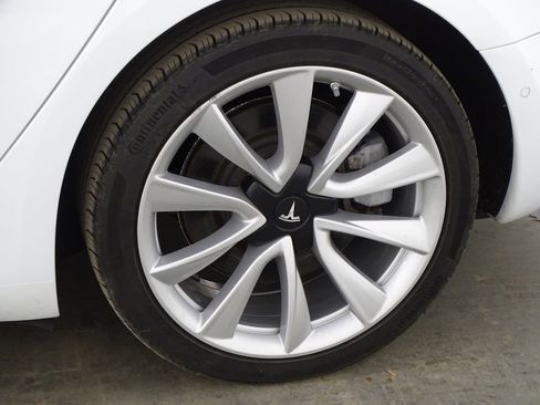 Used 2019 Tesla Model 3 Mid Range image 43