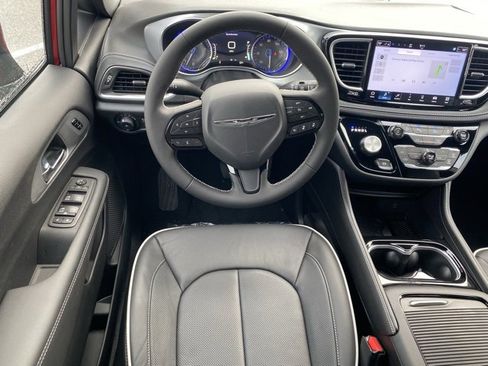 New 2026 Chrysler Pacifica Limited w/ S Appearance Package image 38