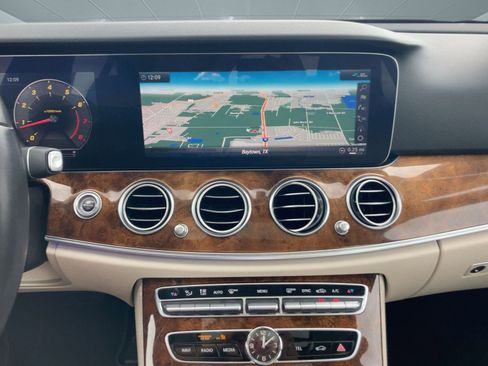 Used 2020 Mercedes-Benz E 350 Sedan w/ Premium Package image 29
