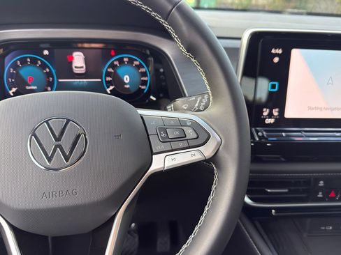 New 2026 Volkswagen Atlas Cross Sport SE FWD image 16