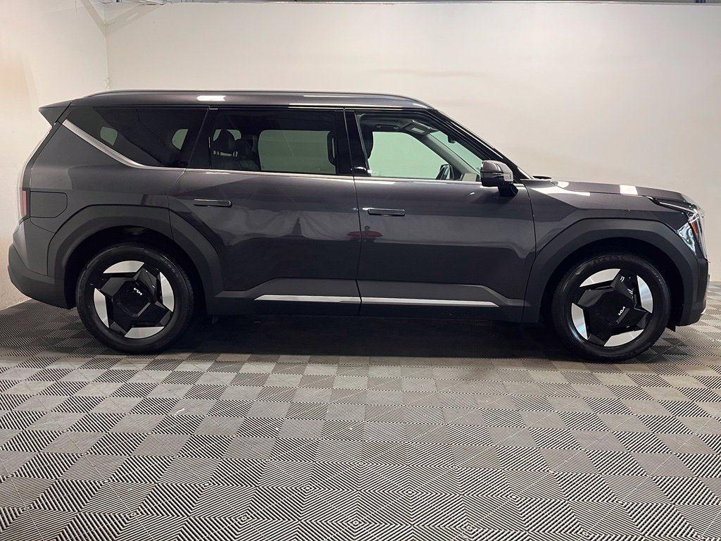 Used 2024 Kia EV9 Wind AWD/4WD image 4