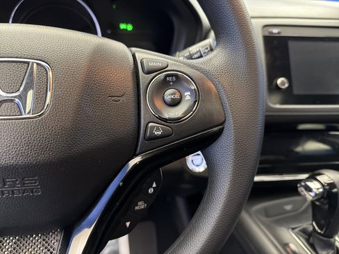 Used 2022 Honda HR-V EX image 16